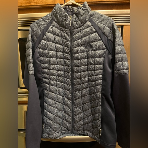 NWOT The North face Navy Lightweight Jacket - Picture 1 of 8